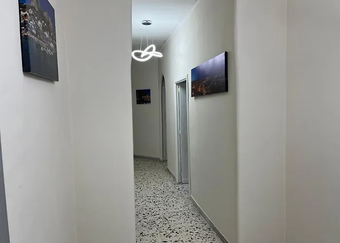 Rosy Bed and Breakfast Νάπολη