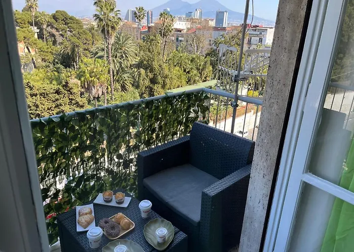 Rosy Bed and Breakfast Νάπολη