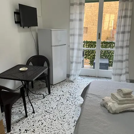 Rosy Bed & Breakfast 3*