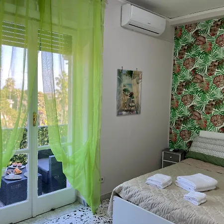 Rosy Nocleg ze śniadaniem Neapol