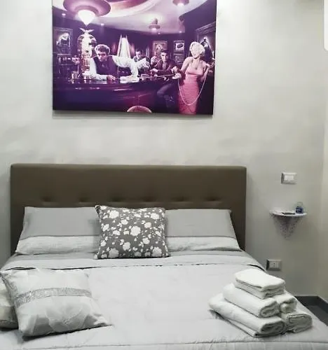 فندق مبيت وإفطار Rosy نابولي