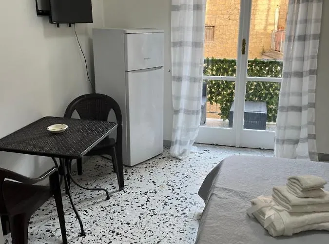 Rosy فندق مبيت وإفطار 3*